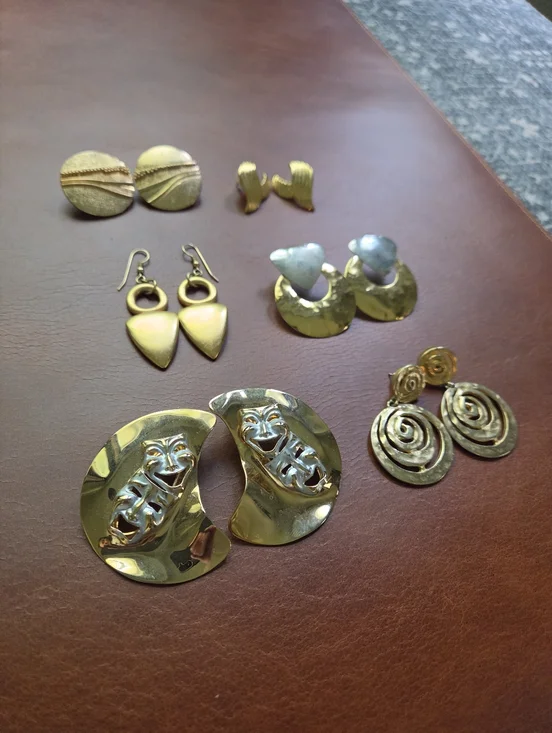 Vintage Lot Bundle Hammered Gold Chunky Earrings - Picture 4 of 10